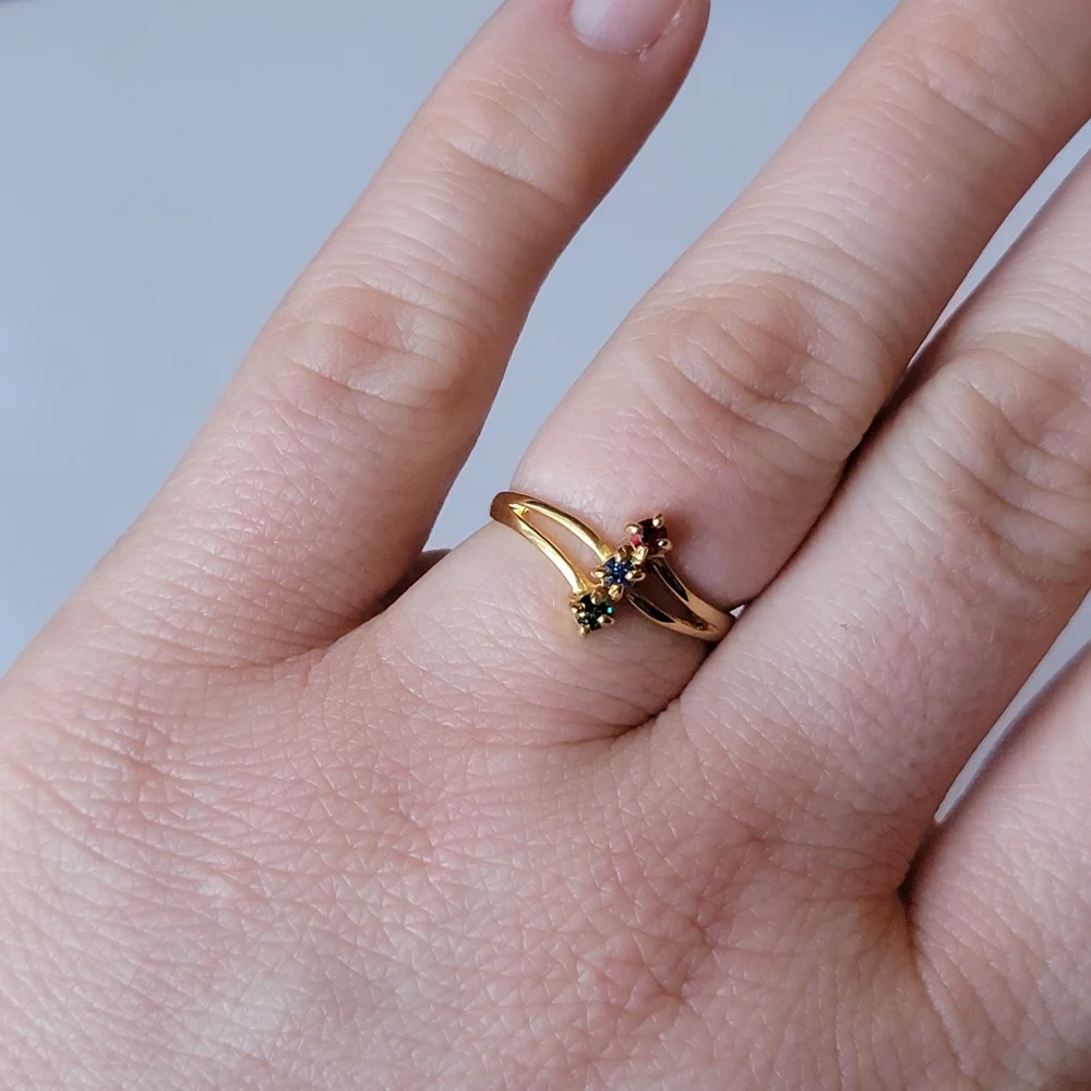 Triple Gemstone Split Shank Gold Tone Ring Vintage Simulated Stone Size 7 ¾